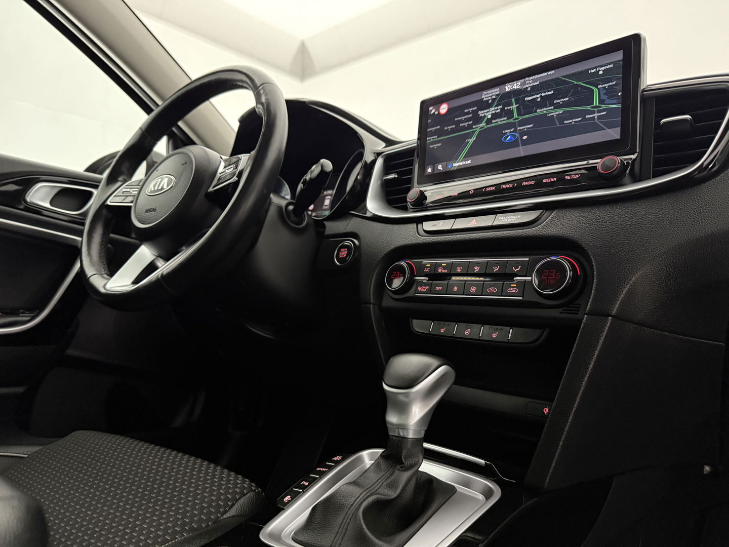 Kia Xceed 1.6 GDI DCT6 OPF Plug-in-Hybrid Spirit | Carplay | Camera | Adaptive Cruise | Stoel/stuurverwarming | Dodehoek | Keyless