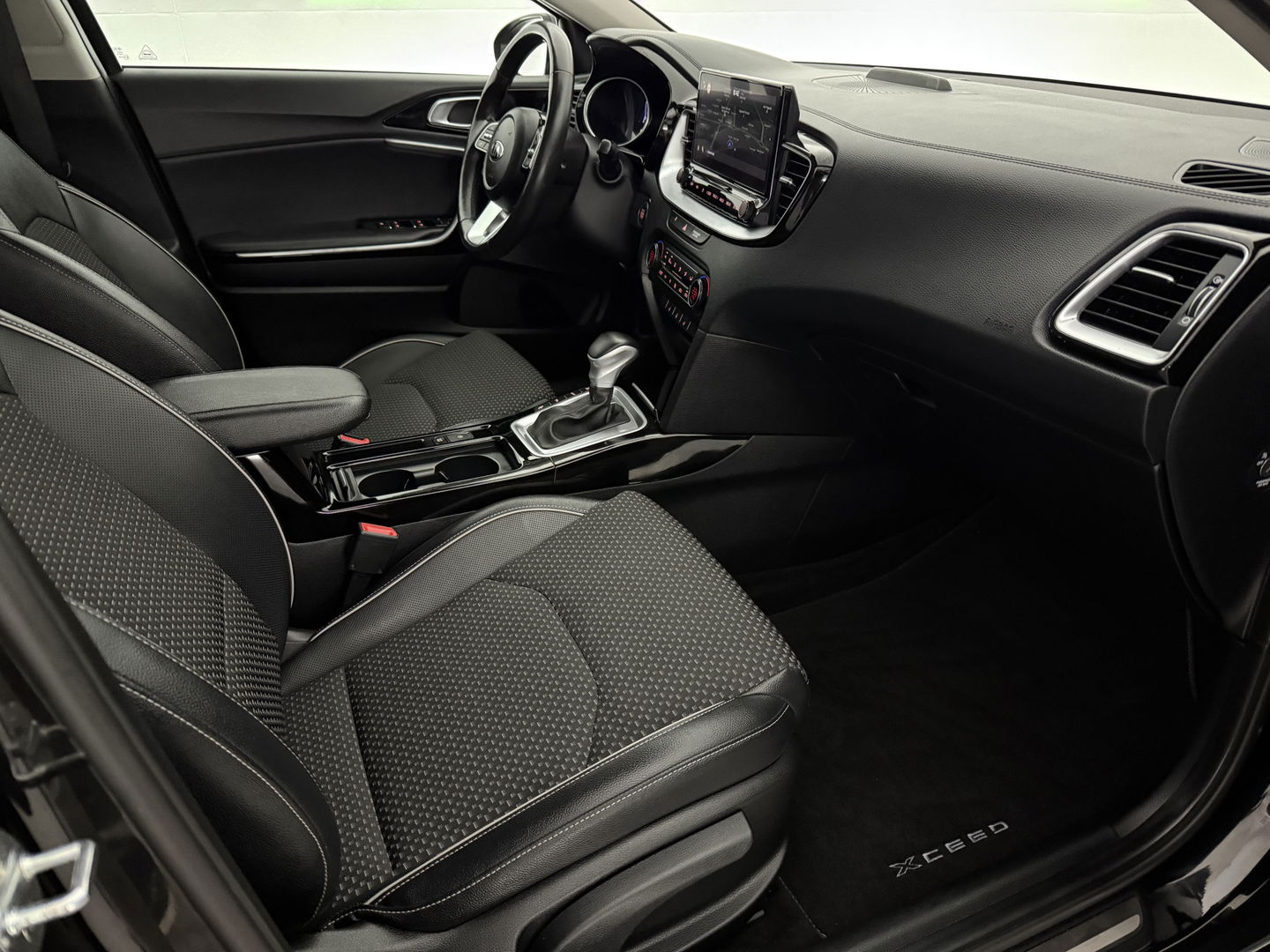 Kia Xceed 1.6 GDI DCT6 OPF Plug-in-Hybrid Spirit | Carplay | Camera | Adaptive Cruise | Stoel/stuurverwarming | Dodehoek | Keyless