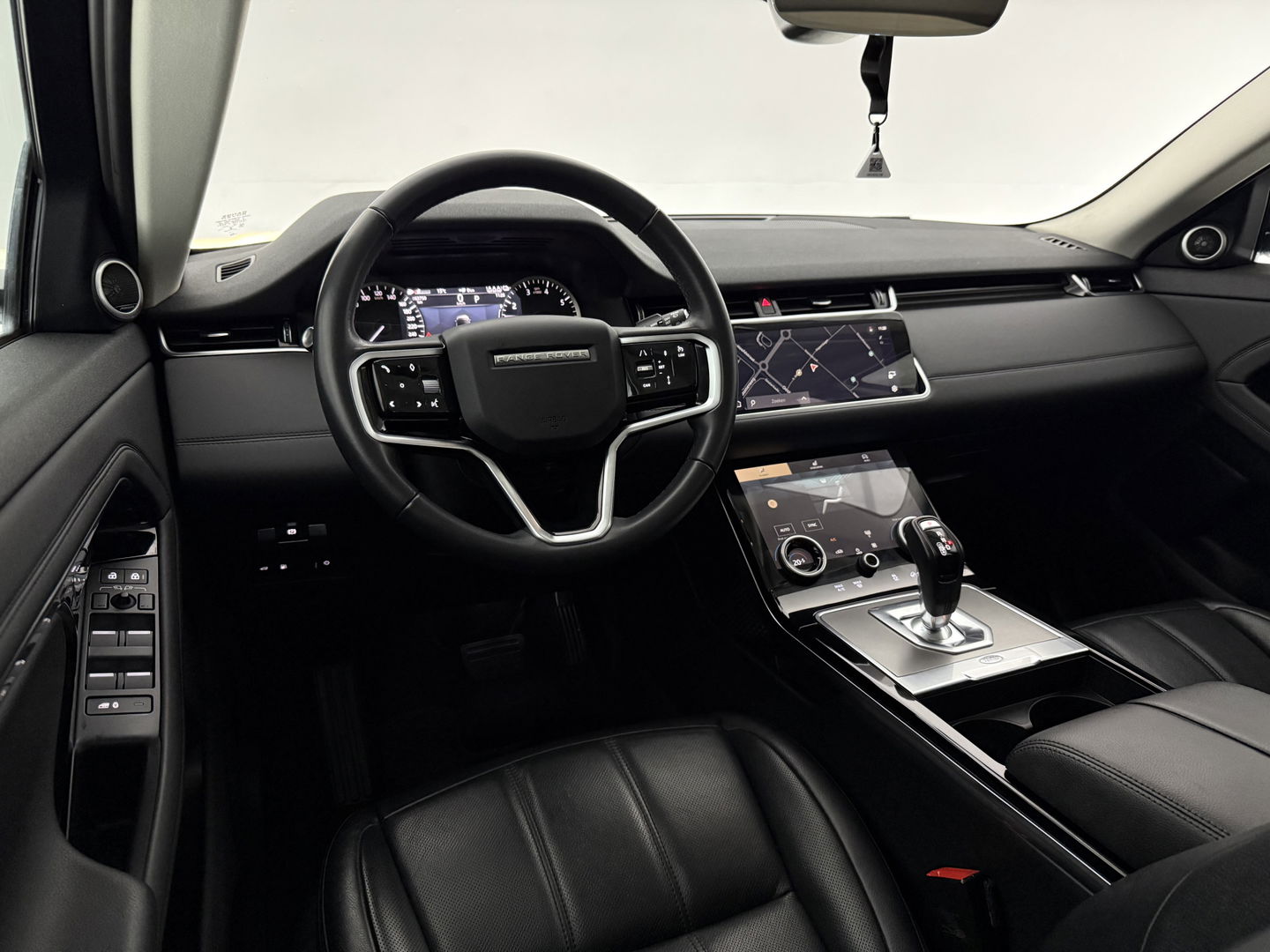Land Rover Range Rover Evoque 1.5 P300e AWD 309PK R-Dynamic SE | Virtual | Carplay | LED | Camera | Memory | Adaptive Cruise | Leder | Dodehoek