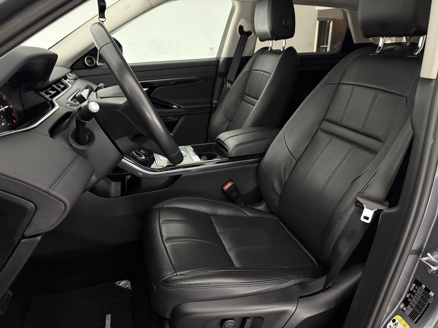 Land Rover Range Rover Evoque 1.5 P300e AWD 309PK R-Dynamic SE | Virtual | Carplay | LED | Camera | Memory | Adaptive Cruise | Leder | Dodehoek