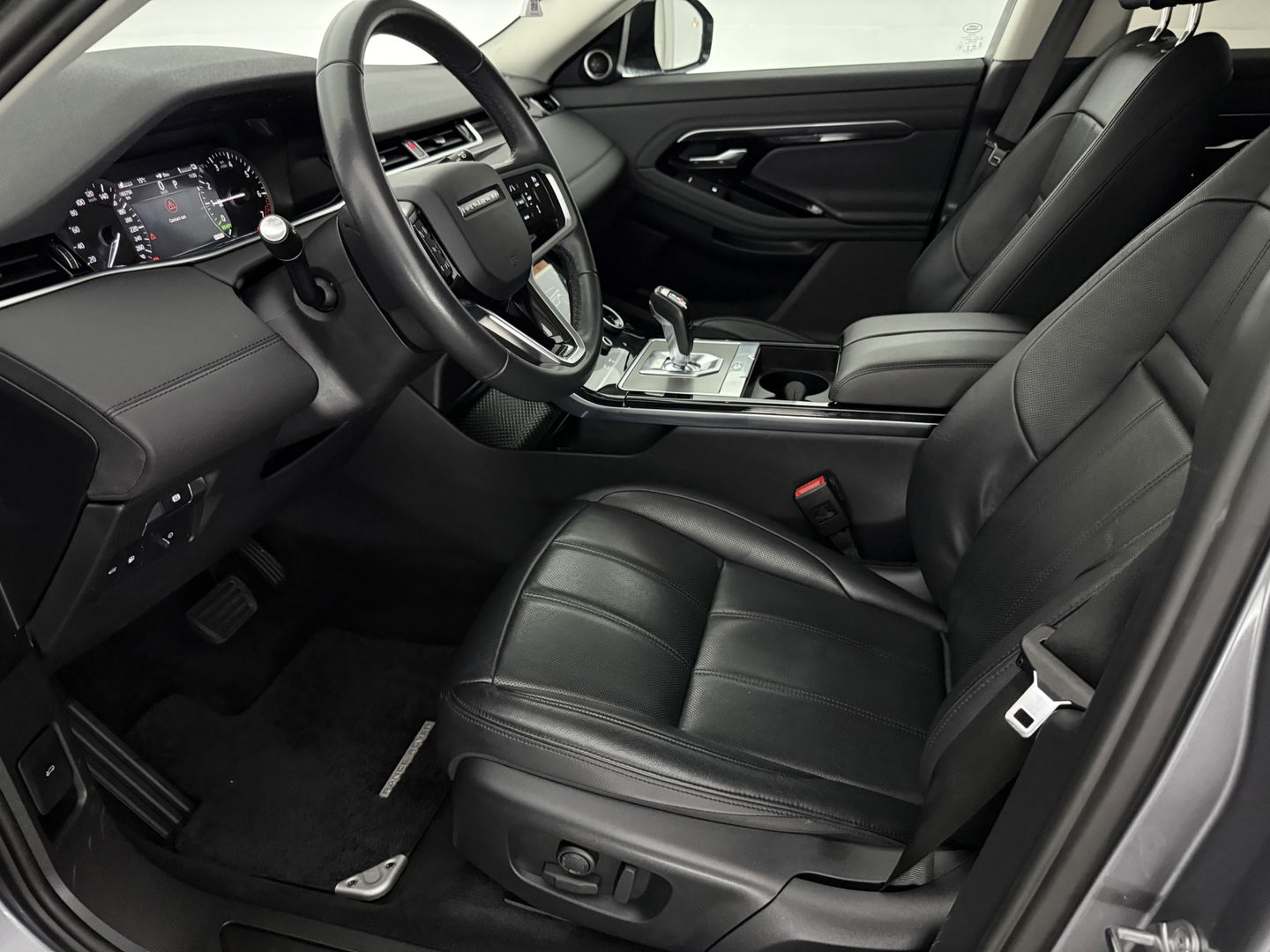 Land Rover Range Rover Evoque 1.5 P300e AWD 309PK R-Dynamic SE | Virtual | Carplay | LED | Camera | Memory | Adaptive Cruise | Leder | Dodehoek
