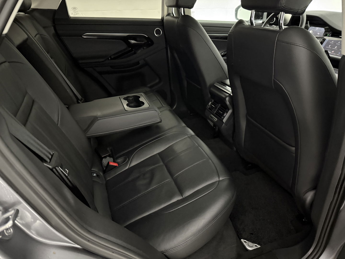 Land Rover Range Rover Evoque 1.5 P300e AWD 309PK R-Dynamic SE | Virtual | Carplay | LED | Camera | Memory | Adaptive Cruise | Leder | Dodehoek