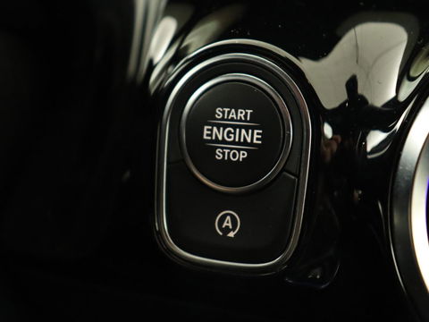 Mercedes-Benz B-Klasse 200 Business Solution AMG | Half Leder/Alcantara | Stoelverwarming | Sfeerverlichting | Camera | Navigatie