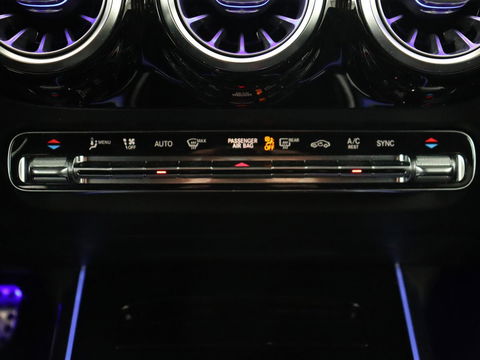 Mercedes-Benz B-Klasse 200 Business Solution AMG | Half Leder/Alcantara | Stoelverwarming | Sfeerverlichting | Camera | Navigatie