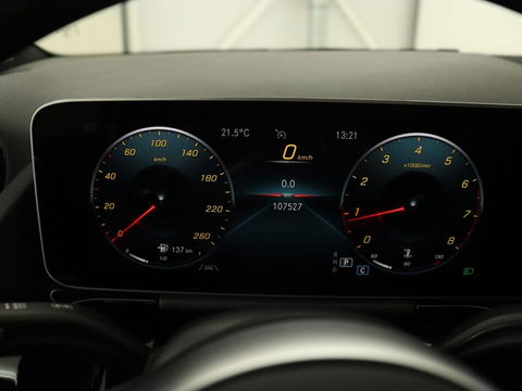 Mercedes-Benz B-Klasse 200 Business Solution AMG | Half Leder/Alcantara | Stoelverwarming | Sfeerverlichting | Camera | Navigatie