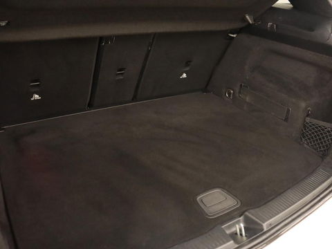 Mercedes-Benz B-Klasse 200 Business Solution AMG | Half Leder/Alcantara | Stoelverwarming | Sfeerverlichting | Camera | Navigatie