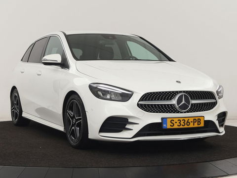 Mercedes-Benz B-Klasse 200 Business Solution AMG | Half Leder/Alcantara | Stoelverwarming | Sfeerverlichting | Camera | Navigatie