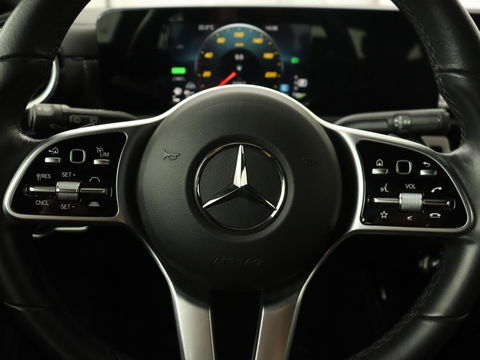 Mercedes-Benz CLA-Klasse Shooting Brake 250 e AMG Line | Half Leder | Carplay | Stoelverwarming | Camera | LED | Navigatie | Adaptive Cruise
