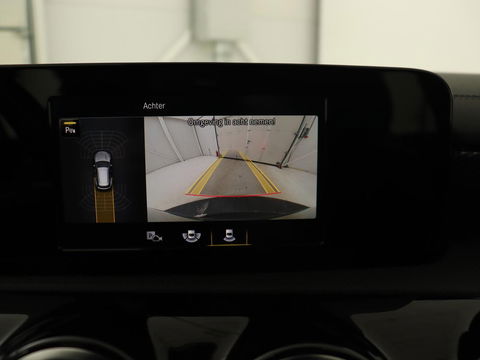 Mercedes-Benz CLA-Klasse Shooting Brake 250 e AMG Line | Half Leder | Carplay | Stoelverwarming | Camera | LED | Navigatie | Adaptive Cruise