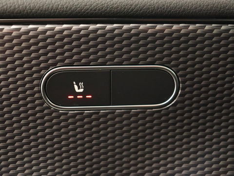 Mercedes-Benz CLA-Klasse Shooting Brake 250 e AMG Line | Half Leder | Carplay | Stoelverwarming | Camera | LED | Navigatie | Adaptive Cruise