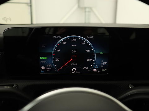 Mercedes-Benz CLA-Klasse Shooting Brake 250 e AMG Line | Half Leder | Carplay | Stoelverwarming | Camera | LED | Navigatie | Adaptive Cruise
