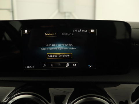 Mercedes-Benz CLA-Klasse Shooting Brake 250 e AMG Line | Half Leder | Carplay | Stoelverwarming | Camera | LED | Navigatie | Adaptive Cruise