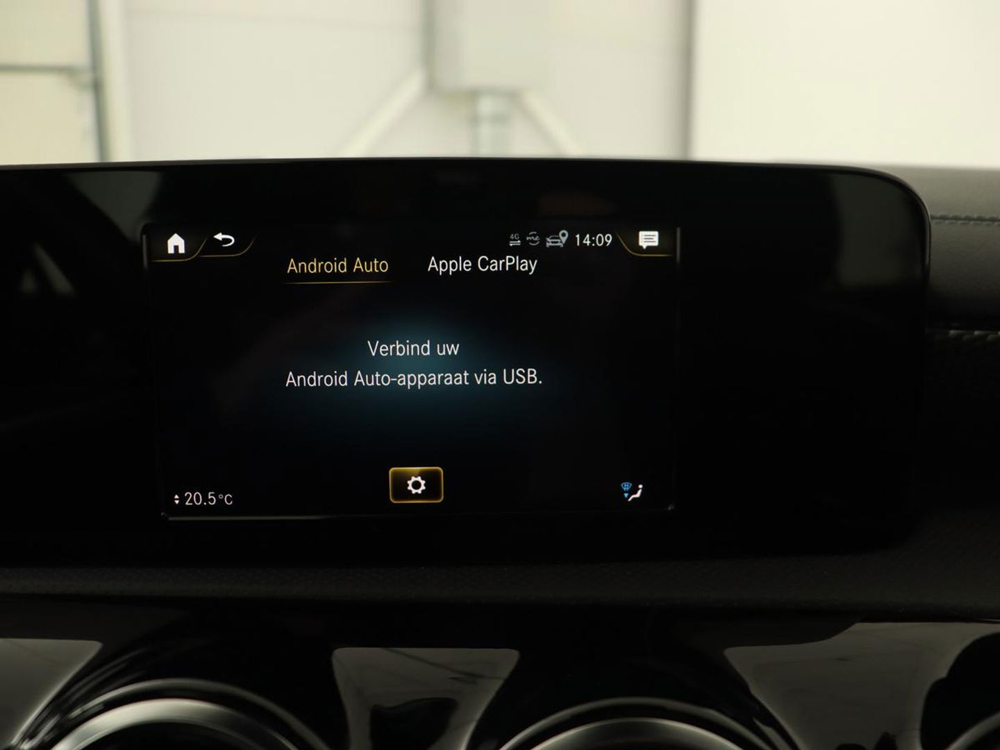Mercedes-Benz CLA-Klasse Shooting Brake 250 e AMG Line | Half Leder | Carplay | Stoelverwarming | Camera | LED | Navigatie | Adaptive Cruise