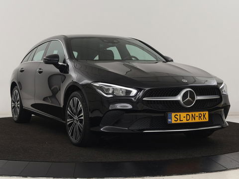 Mercedes-Benz CLA-Klasse Shooting Brake 250 e AMG Line | Half Leder | Carplay | Stoelverwarming | Camera | LED | Navigatie | Adaptive Cruise
