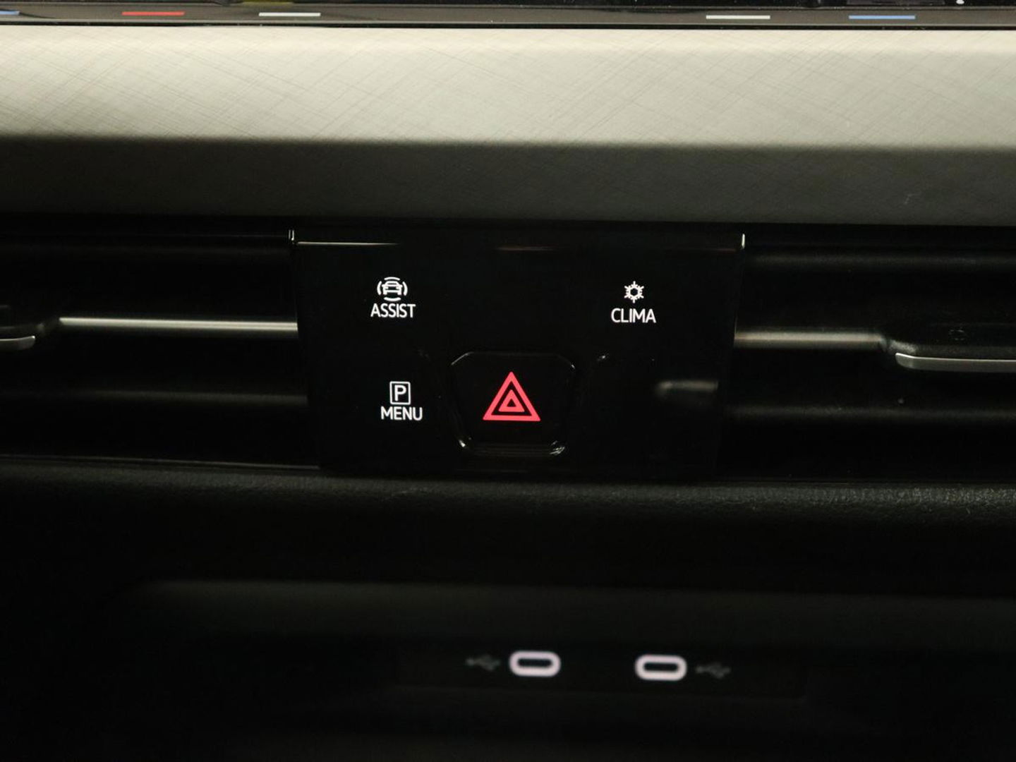 Volkswagen Golf 1.5 TSI Life Business | Adaptive Cruise | Stoelverwarming | Camera | Memory | Carplay | Navigatie | Sfeerverlichting