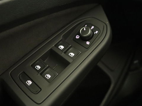 Volkswagen Golf 1.5 TSI Life Business | Adaptive Cruise | Stoelverwarming | Camera | Memory | Carplay | Navigatie | Sfeerverlichting