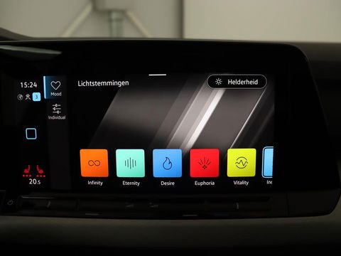 Volkswagen Golf 1.5 TSI Life Business | Adaptive Cruise | Stoelverwarming | Camera | Memory | Carplay | Navigatie | Sfeerverlichting