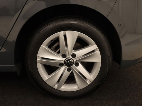Volkswagen Golf 1.5 TSI Life Business | Adaptive Cruise | Stoelverwarming | Camera | Memory | Carplay | Navigatie | Sfeerverlichting