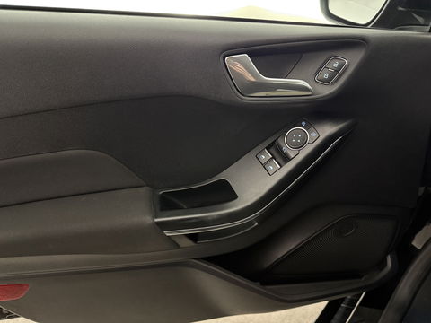 Ford Fiesta 1.0 EcoBoost ST-Line | Carplay | LED | Cruise | Navi | Parkeersens. | Keyless | NAP