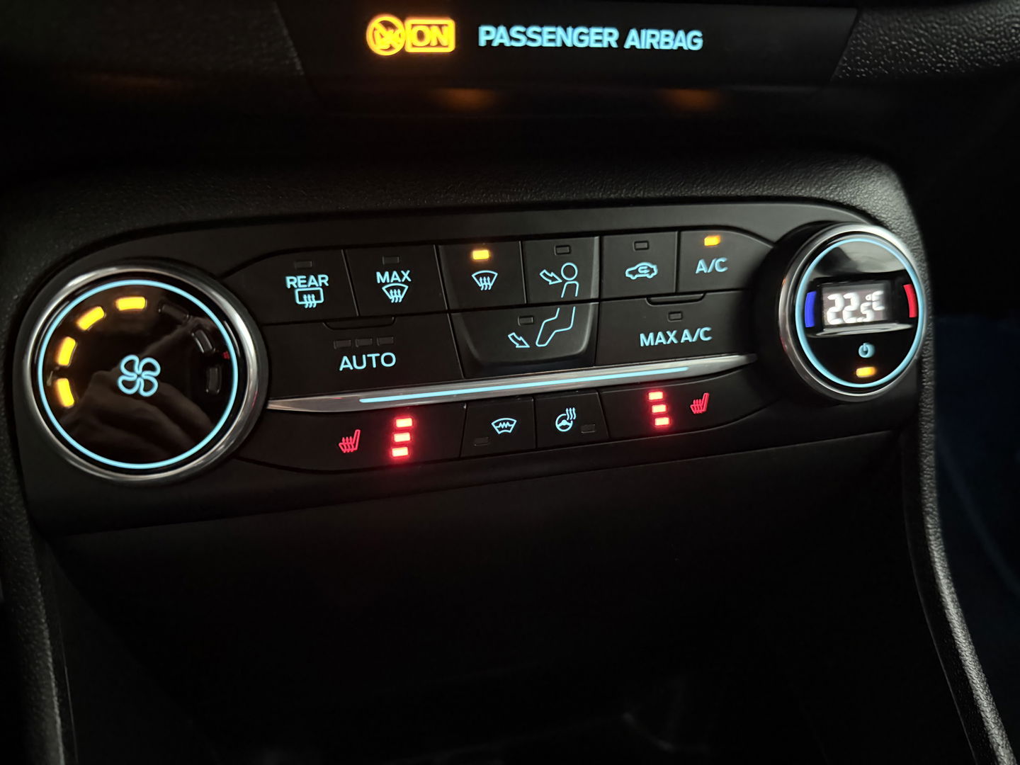 Ford Fiesta 1.0 EcoBoost ST-Line | Carplay | LED | Cruise | Navi | Parkeersens. | Keyless | NAP