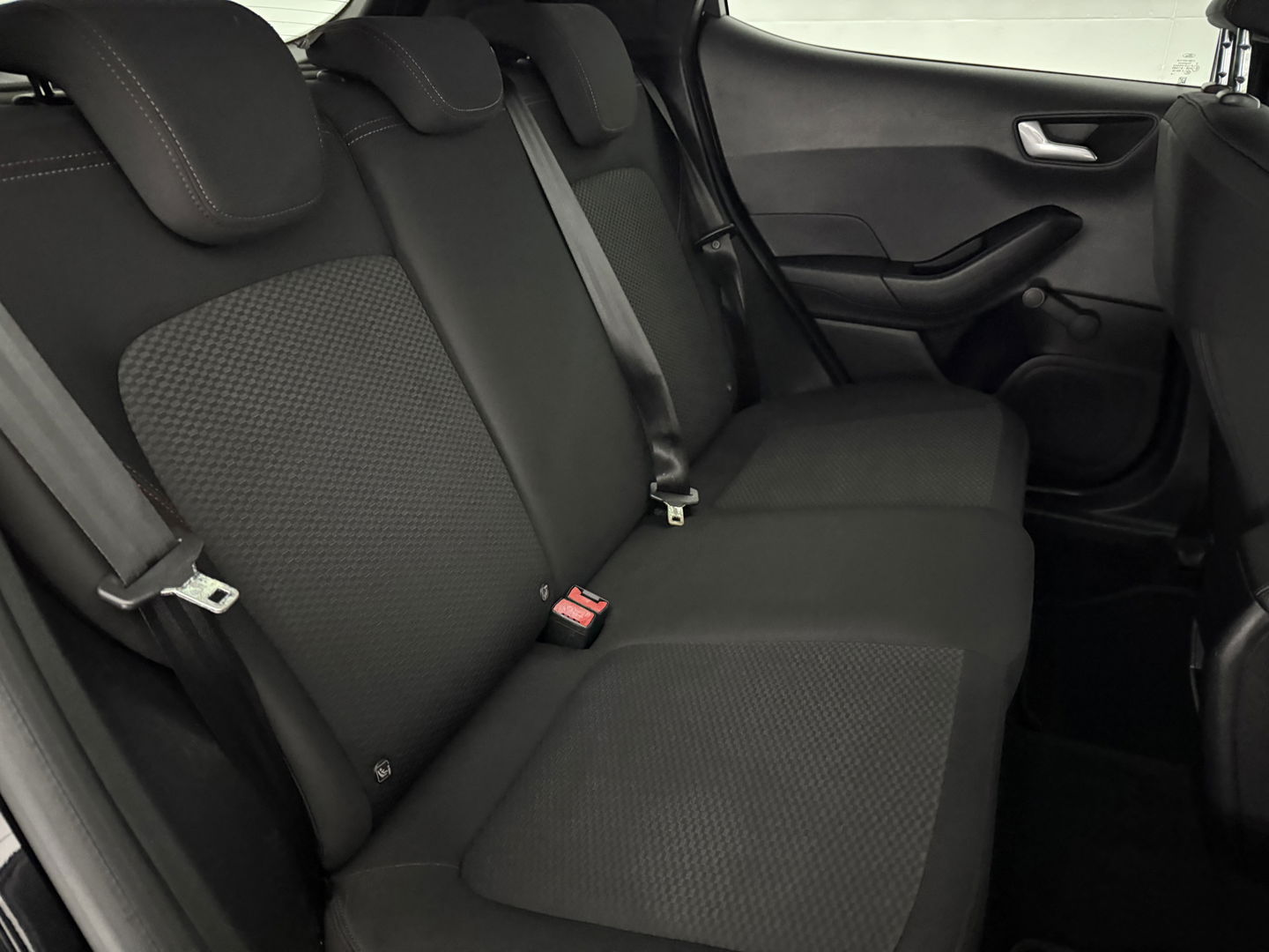 Ford Fiesta 1.0 EcoBoost ST-Line | Carplay | LED | Cruise | Navi | Parkeersens. | Keyless | NAP