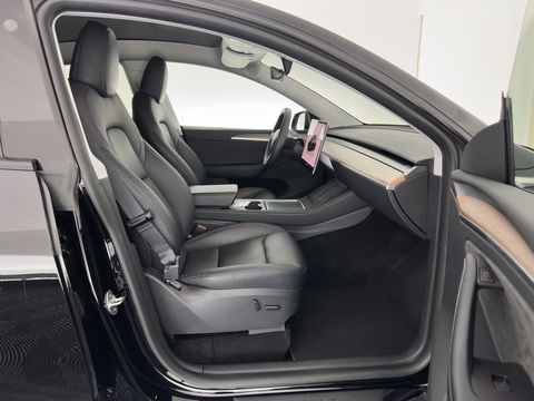 Tesla Model Y Performance AWD 75 kWh {SOH-84%} [ 3-Fase ] (INCL-BTW) Aut. *PANO | AUTO-PILOT | LUXURY-LEATHER | TOP-VIEW | NAVI-FULLMAP | MATRIX-LED | DIGI-COCKPIT | KEYLESS | CAMERA | DAB+ | HEATED-COMFORTSEATS | PRIVACY-GLASS | 21''ALU*