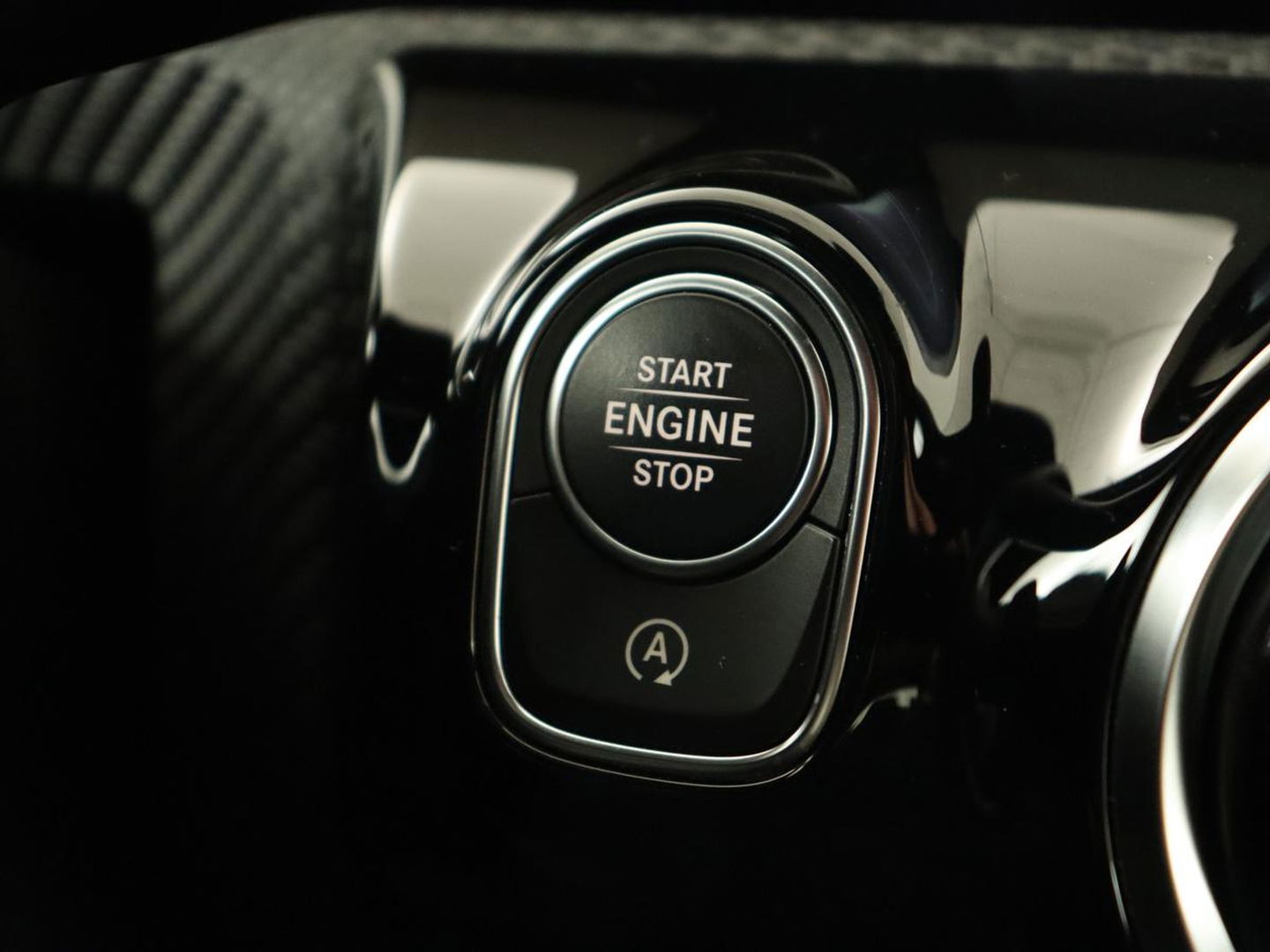 Mercedes-Benz CLA-Klasse Shooting Brake 180 Business Line | Half Leder | 1e eigenaar | Stoelverwarming | Cruise Control | Navigatie | Camera | Widescreen