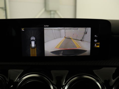Mercedes-Benz CLA-Klasse Shooting Brake 180 Business Line | Half Leder | 1e eigenaar | Stoelverwarming | Cruise Control | Navigatie | Camera | Widescreen