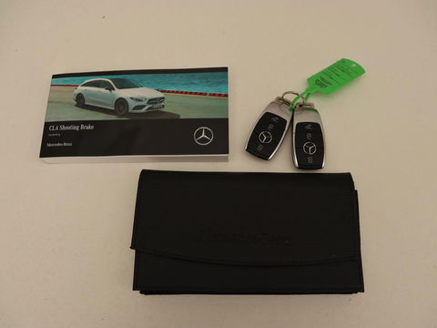 Mercedes-Benz CLA-Klasse Shooting Brake 180 Business Line | Half Leder | 1e eigenaar | Stoelverwarming | Cruise Control | Navigatie | Camera | Widescreen