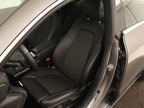 Mercedes-Benz CLA-Klasse Shooting Brake 180 Business Line | Half Leder | 1e eigenaar | Stoelverwarming | Cruise Control | Navigatie | Camera | Widescreen