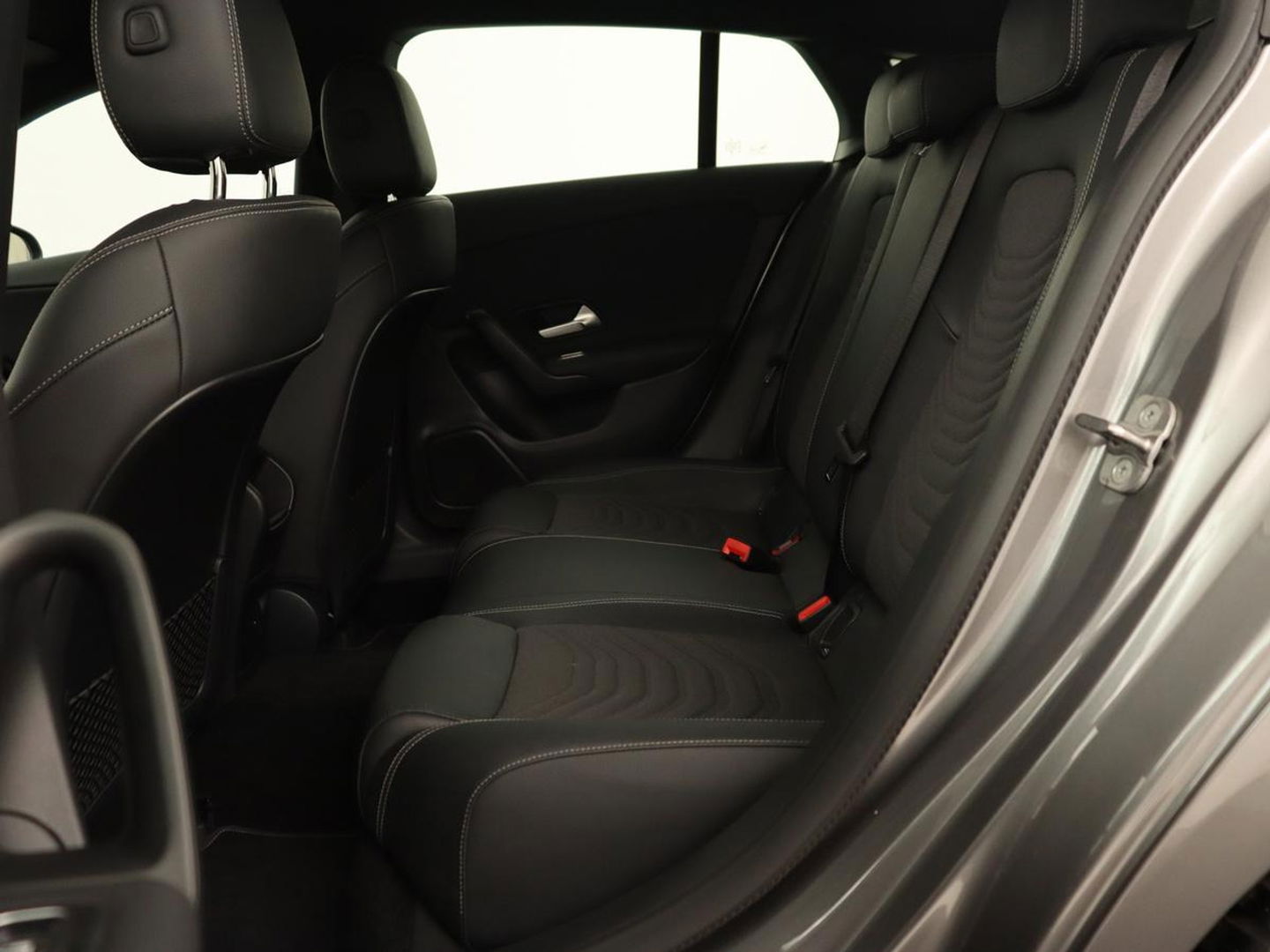 Mercedes-Benz CLA-Klasse Shooting Brake 180 Business Line | Half Leder | 1e eigenaar | Stoelverwarming | Cruise Control | Navigatie | Camera | Widescreen