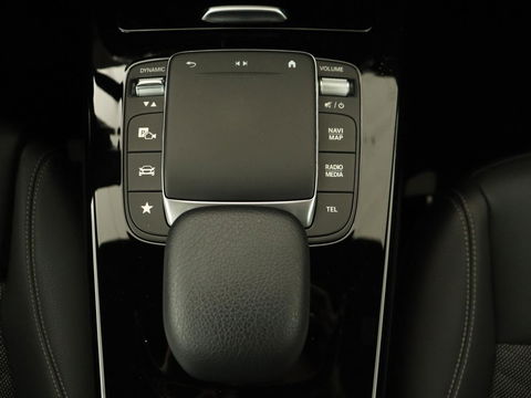 Mercedes-Benz CLA-Klasse Shooting Brake 180 Business Line | Half Leder | 1e eigenaar | Stoelverwarming | Cruise Control | Navigatie | Camera | Widescreen