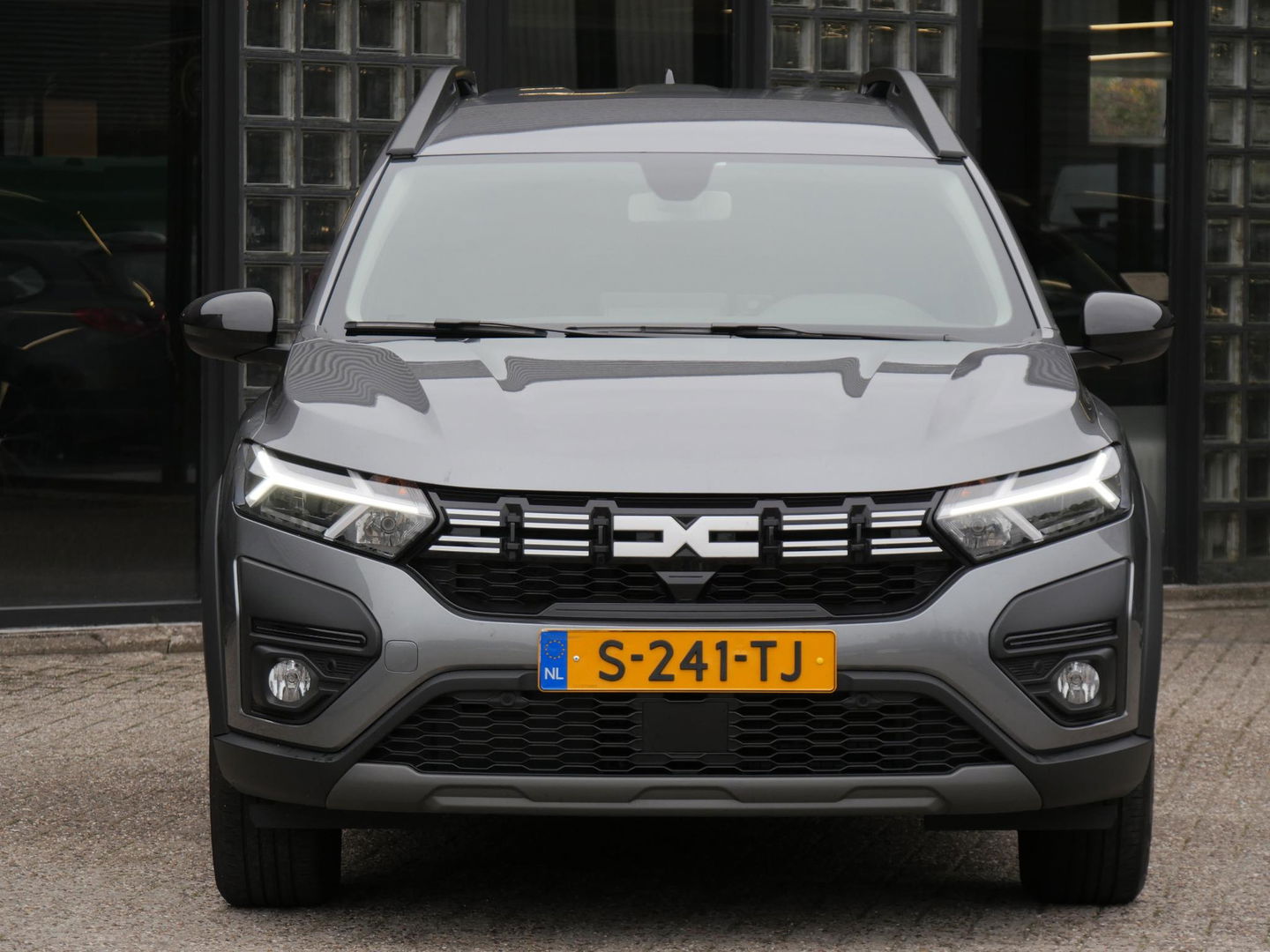 Dacia Jogger 1.6 HYBRID EXTREME/ PACK ASSIST/ 7-PERSOONS/ NL-AUTO