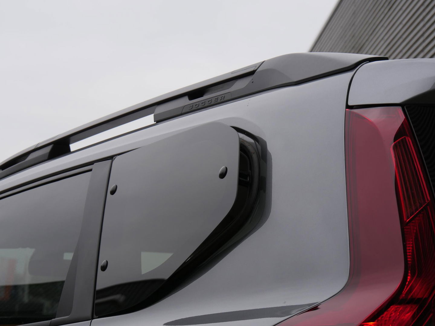 Dacia Jogger 1.6 HYBRID EXTREME/ PACK ASSIST/ 7-PERSOONS/ NL-AUTO