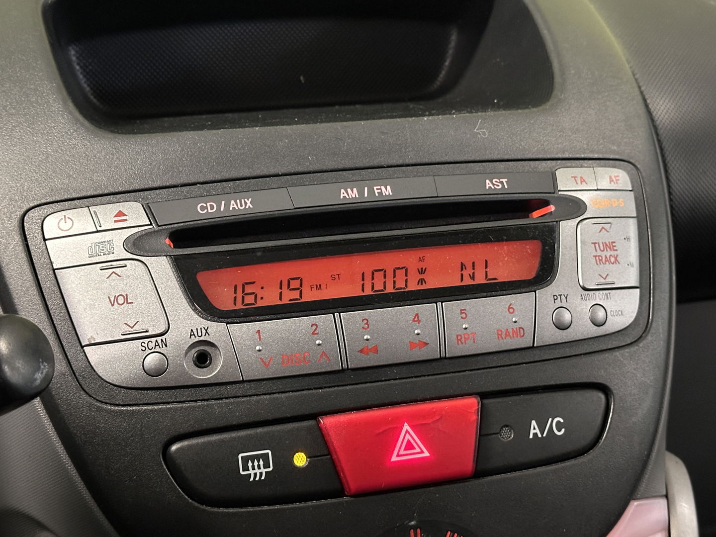 Citroën C1 1.0-12V Ambiance | Centrale Deurvergrendeling | Isofix | Elektrische Ramen Voor |