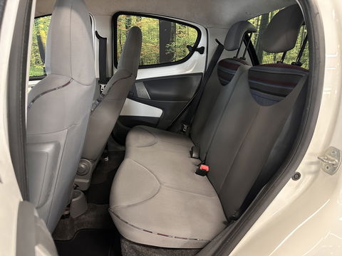 Citroën C1 1.0-12V Ambiance | Centrale Deurvergrendeling | Isofix | Elektrische Ramen Voor |