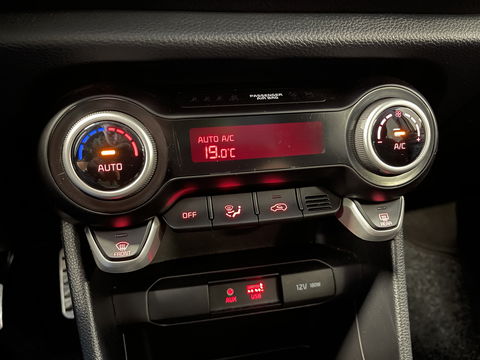 Kia Picanto 1.2 CVVT GT-Line | Achteruitrijcamera | Airconditioning | Navigatie | Apple Carplay | Android Auto | Lichtmetaal 16" | Isofix |
