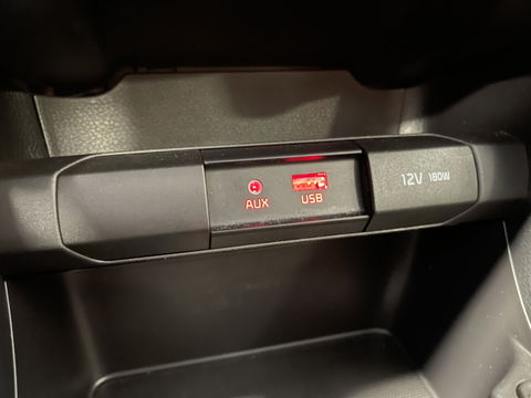 Kia Picanto 1.2 CVVT GT-Line | Achteruitrijcamera | Airconditioning | Navigatie | Apple Carplay | Android Auto | Lichtmetaal 16" | Isofix |