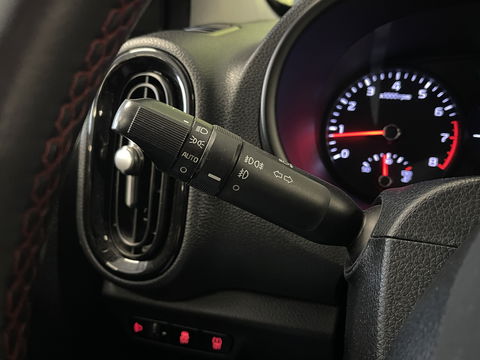 Kia Picanto 1.2 CVVT GT-Line | Achteruitrijcamera | Airconditioning | Navigatie | Apple Carplay | Android Auto | Lichtmetaal 16" | Isofix |