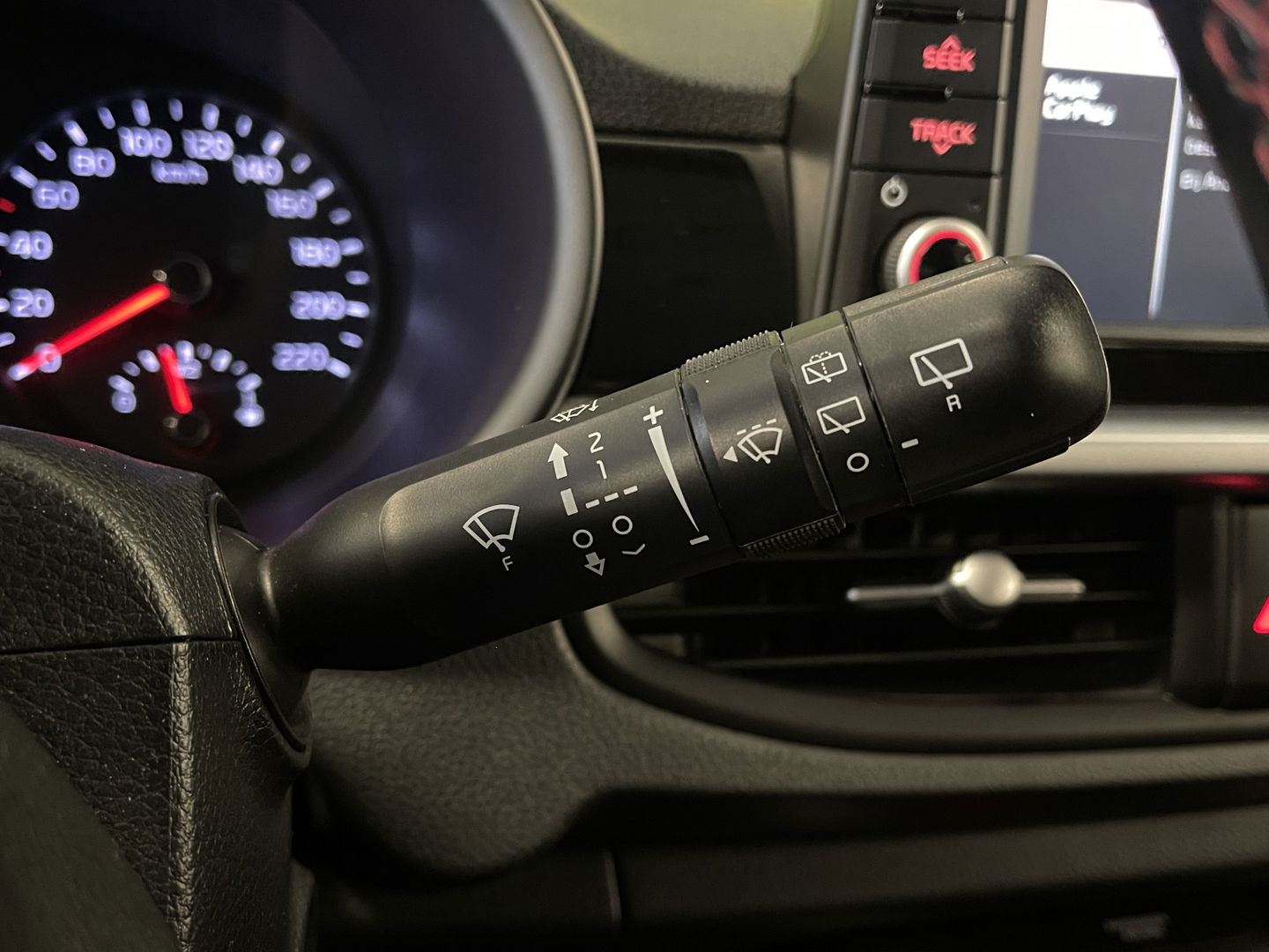 Kia Picanto 1.2 CVVT GT-Line | Achteruitrijcamera | Airconditioning | Navigatie | Apple Carplay | Android Auto | Lichtmetaal 16" | Isofix |