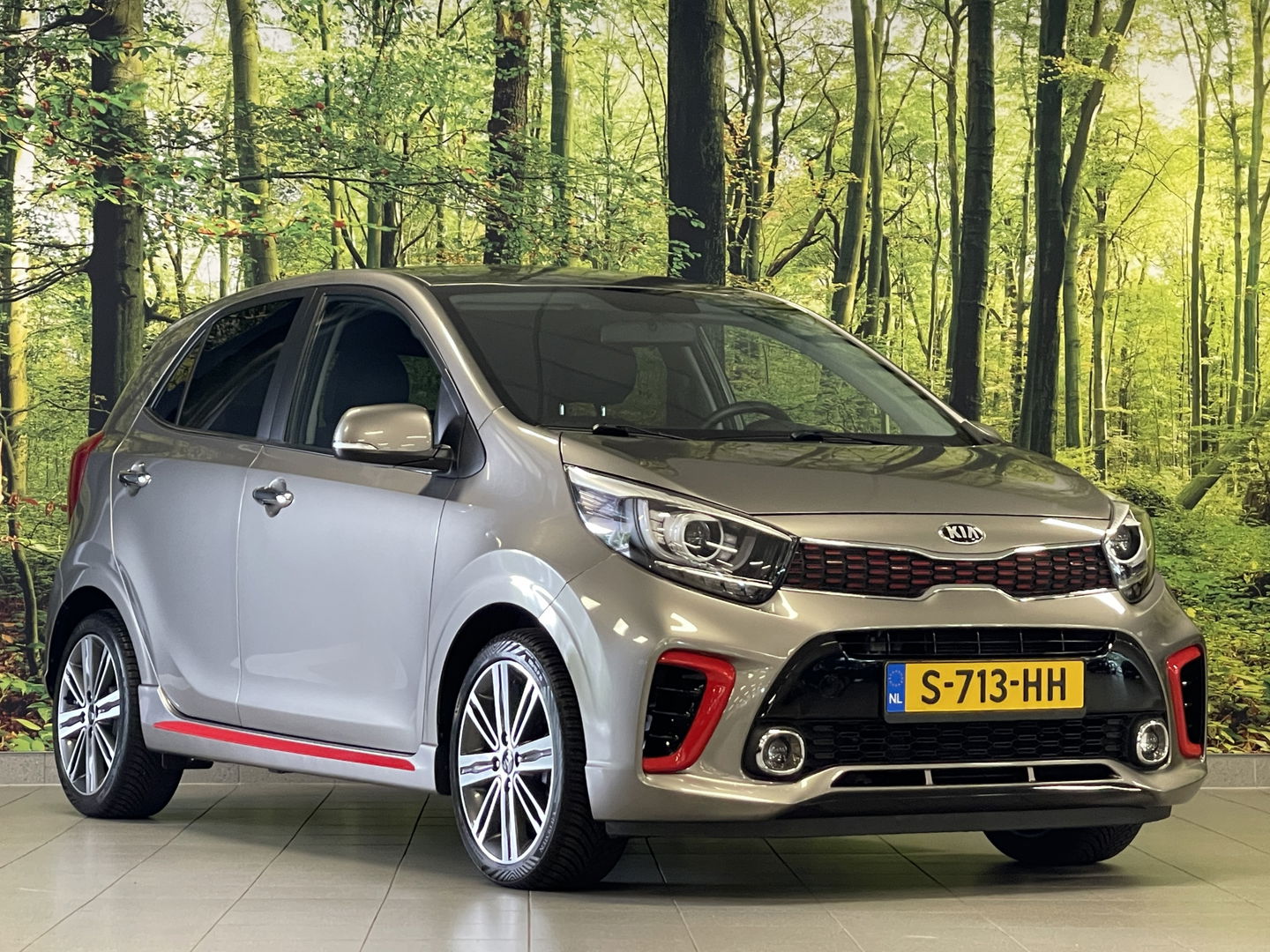 Kia Picanto 1.2 CVVT GT-Line | Achteruitrijcamera | Airconditioning | Navigatie | Apple Carplay | Android Auto | Lichtmetaal 16" | Isofix |