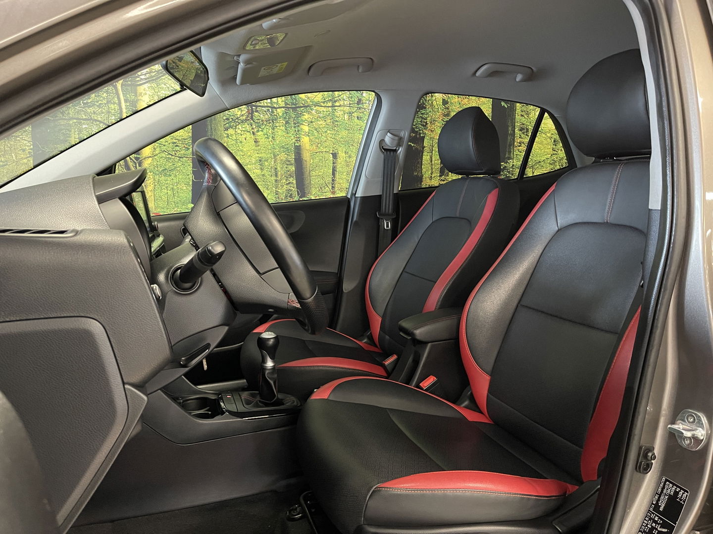 Kia Picanto 1.2 CVVT GT-Line | Achteruitrijcamera | Airconditioning | Navigatie | Apple Carplay | Android Auto | Lichtmetaal 16" | Isofix |