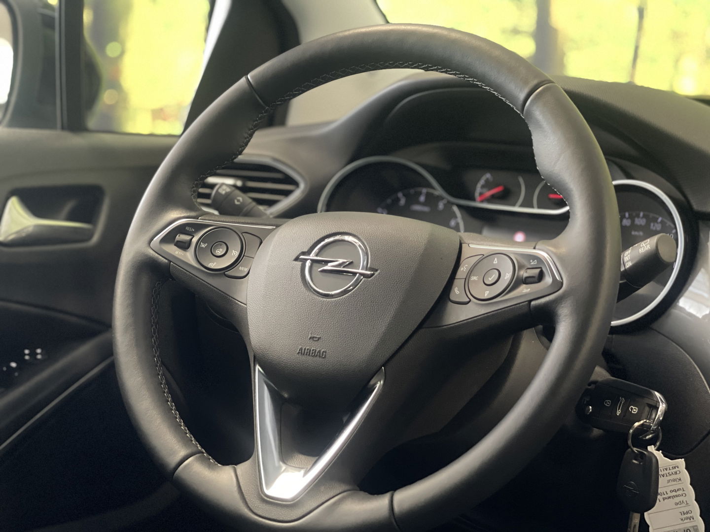 Opel Crossland 1.2 Turbo Elegance | Achteruitrijcamera | Cruise Control | Navigatie | Apple Carplay/Android Auto | Stuurverwarming | Stoelverwarming |  Airconditioning |