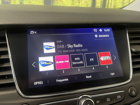 Opel Crossland 1.2 Turbo Elegance | Achteruitrijcamera | Cruise Control | Navigatie | Apple Carplay/Android Auto | Stuurverwarming | Stoelverwarming |  Airconditioning |