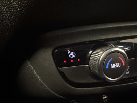 Opel Crossland 1.2 Turbo Elegance | Achteruitrijcamera | Cruise Control | Navigatie | Apple Carplay/Android Auto | Stuurverwarming | Stoelverwarming |  Airconditioning |