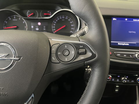 Opel Crossland 1.2 Turbo Elegance | Achteruitrijcamera | Cruise Control | Navigatie | Apple Carplay/Android Auto | Stuurverwarming | Stoelverwarming |  Airconditioning |