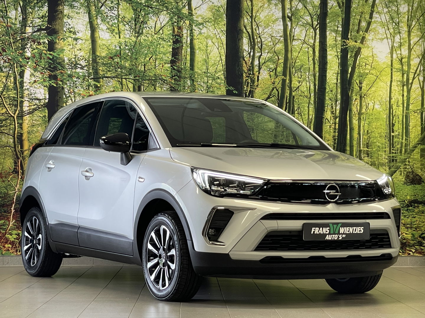 Opel Crossland 1.2 Turbo Elegance | Achteruitrijcamera | Cruise Control | Navigatie | Apple Carplay/Android Auto | Stuurverwarming | Stoelverwarming |  Airconditioning |