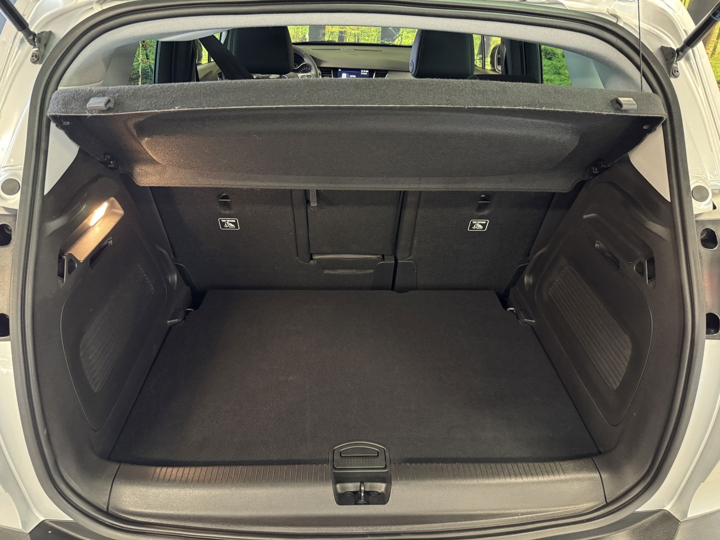 Opel Crossland 1.2 Turbo Elegance | Achteruitrijcamera | Cruise Control | Navigatie | Apple Carplay/Android Auto | Stuurverwarming | Stoelverwarming |  Airconditioning |