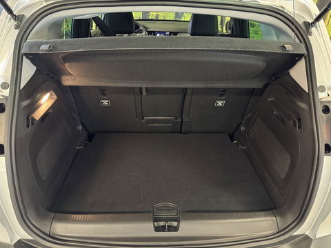 Opel Crossland 1.2 Turbo Elegance | Achteruitrijcamera | Cruise Control | Navigatie | Apple Carplay/Android Auto | Stuurverwarming | Stoelverwarming |  Airconditioning |
