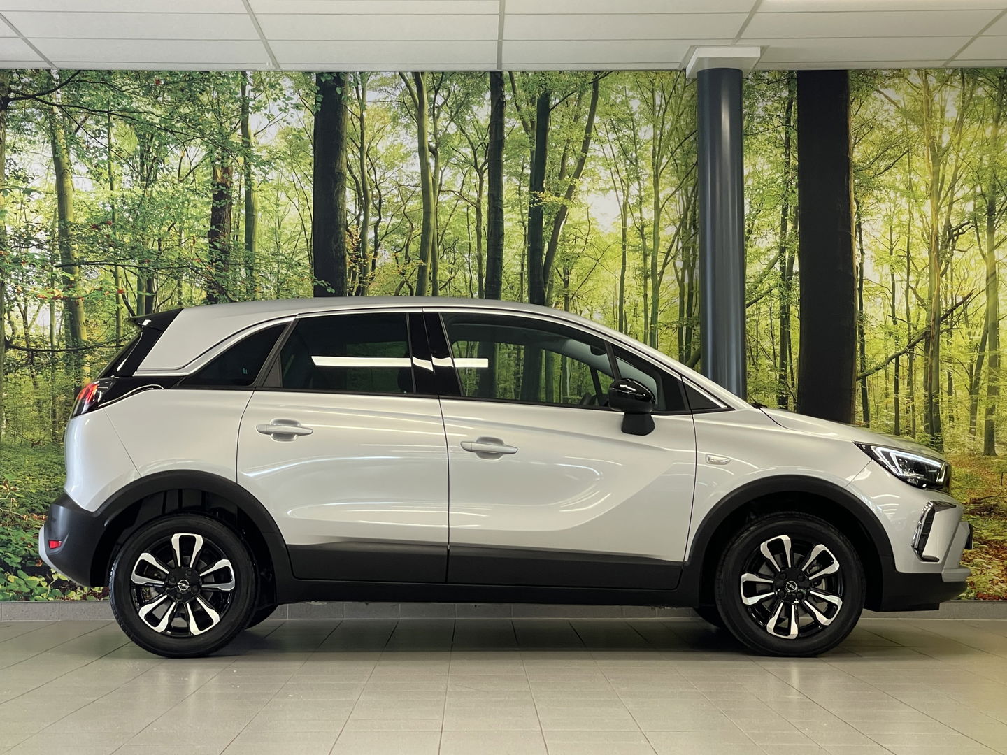 Opel Crossland 1.2 Turbo Elegance | Achteruitrijcamera | Cruise Control | Navigatie | Apple Carplay/Android Auto | Stuurverwarming | Stoelverwarming |  Airconditioning |